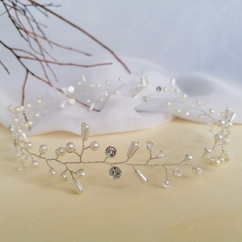 Tocado de novia o primeras comuniones hecho a mano